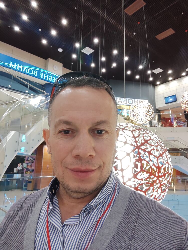 47174640  Ruslan, 43 ,    