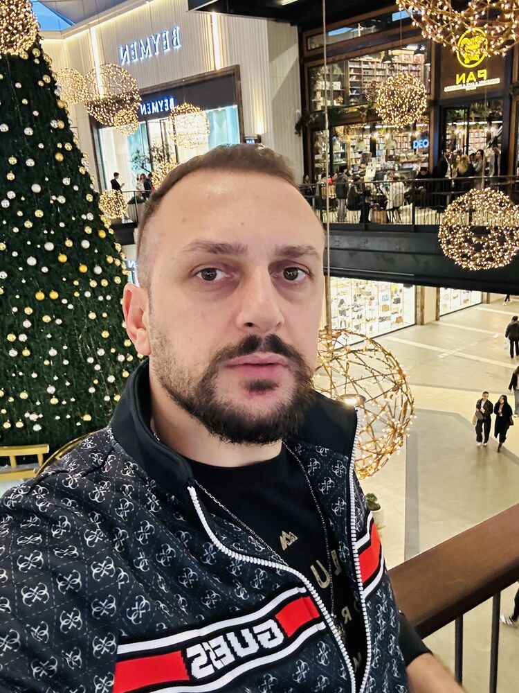  Cesme,   Alex, 38 ,   ,   
