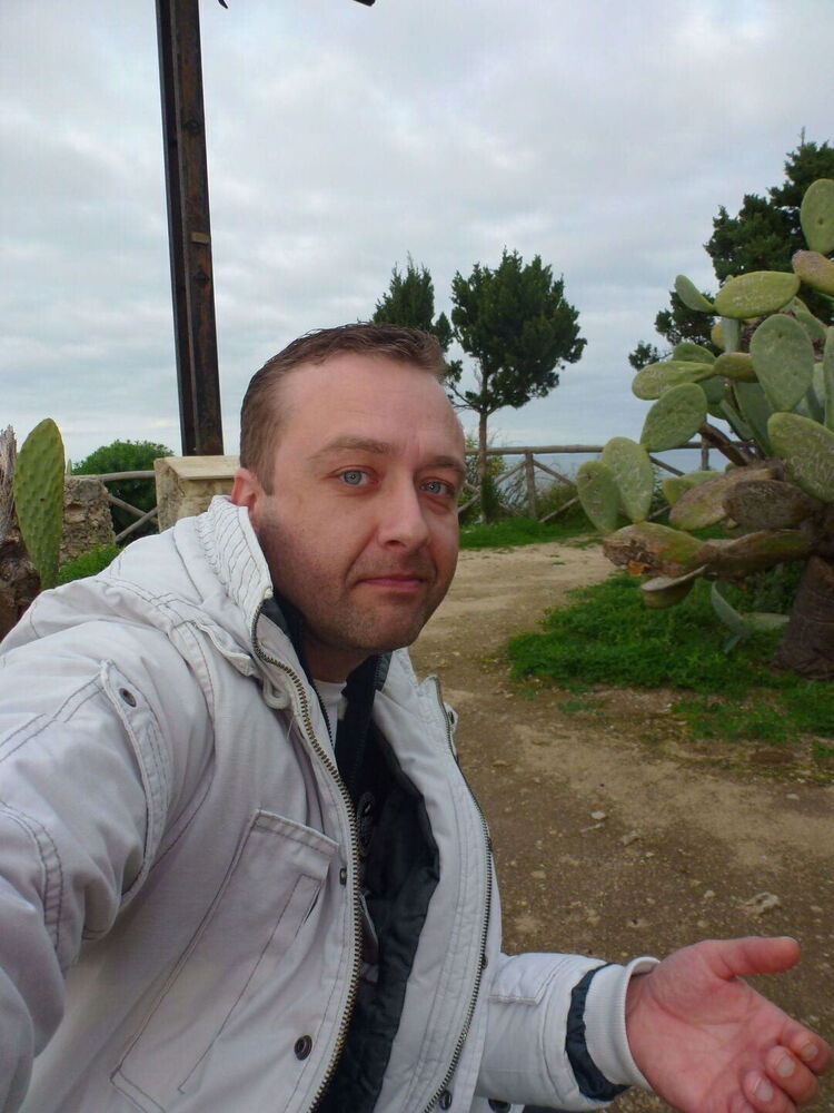  53360650  Luccas, 49 ,    