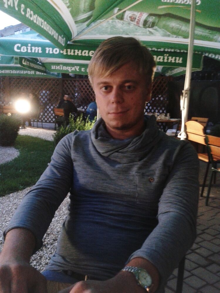  15760390  Joni, 34 ,    