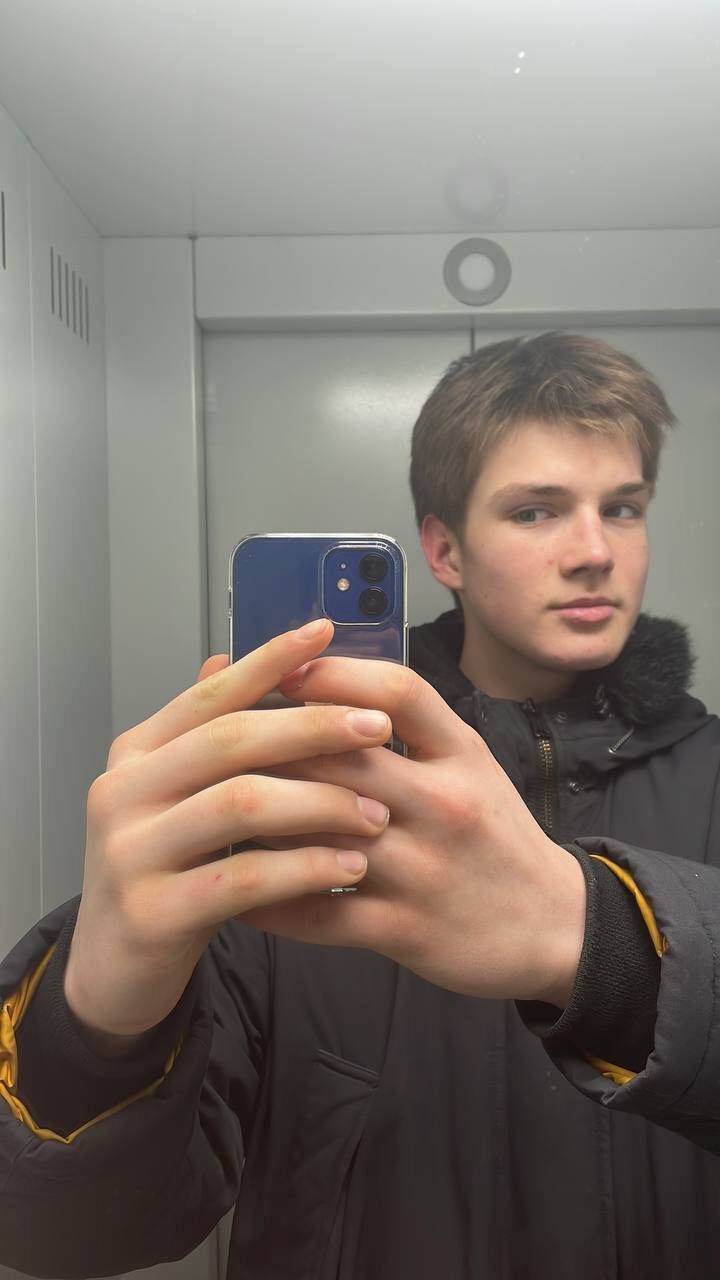  32901370  Dima, 20 ,    