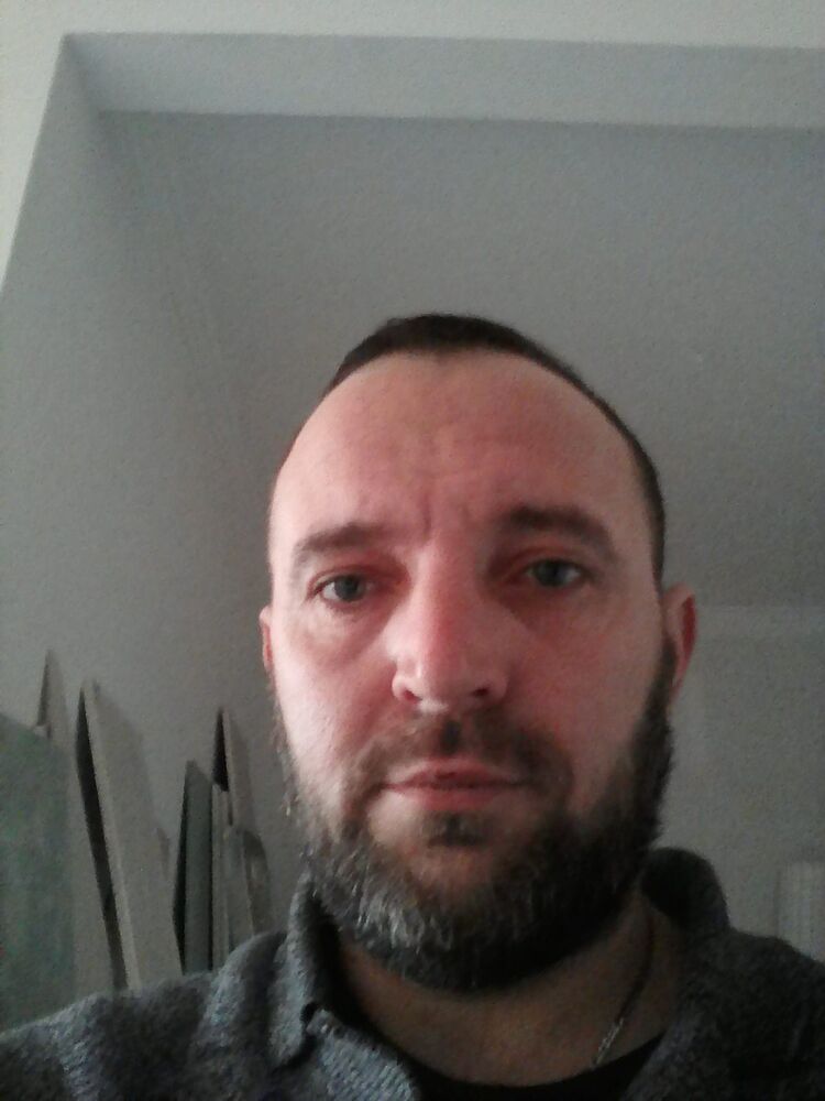  9189370  , 47 ,    -