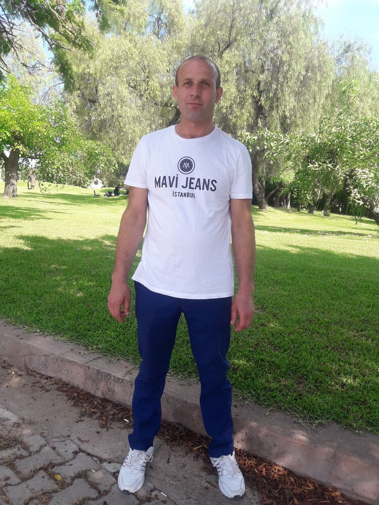  23951390  Bairam, 38 ,    