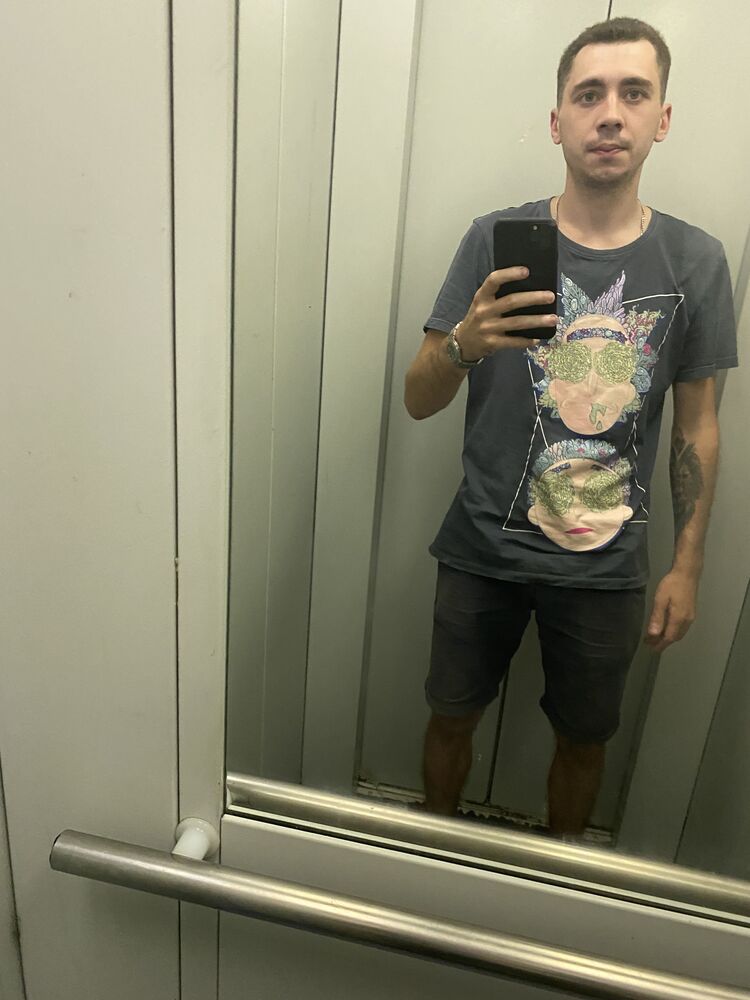 27775190  Igor, 29 ,    -