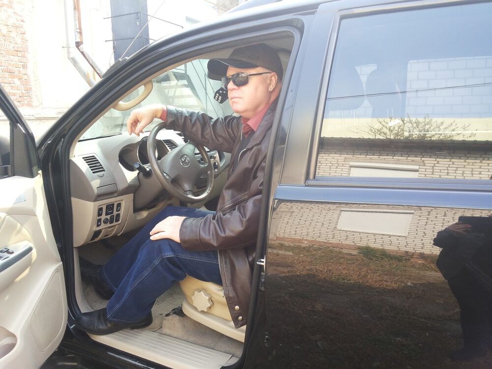  ,   Sasha, 65 ,  