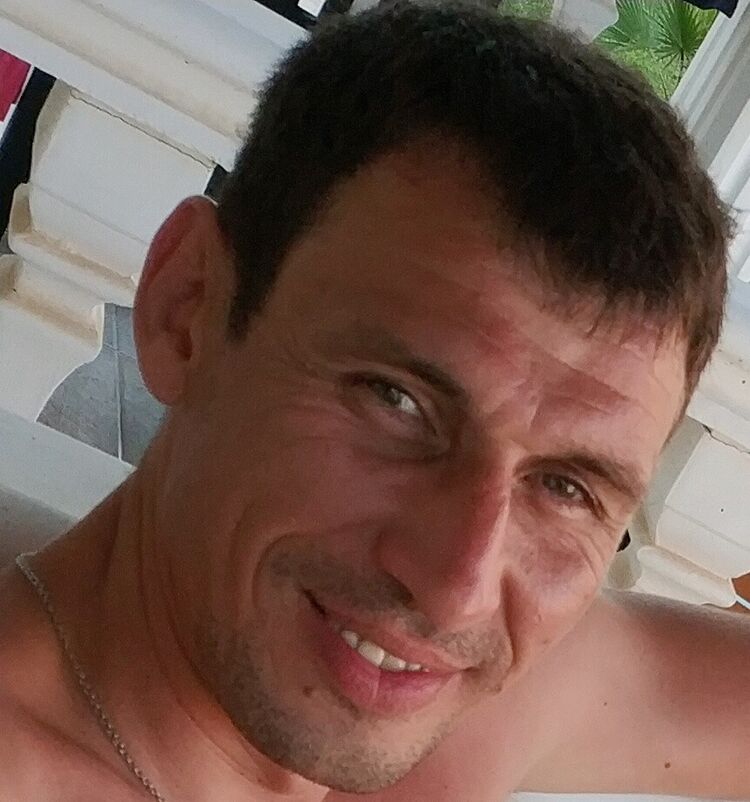  21005370  , 44 ,    