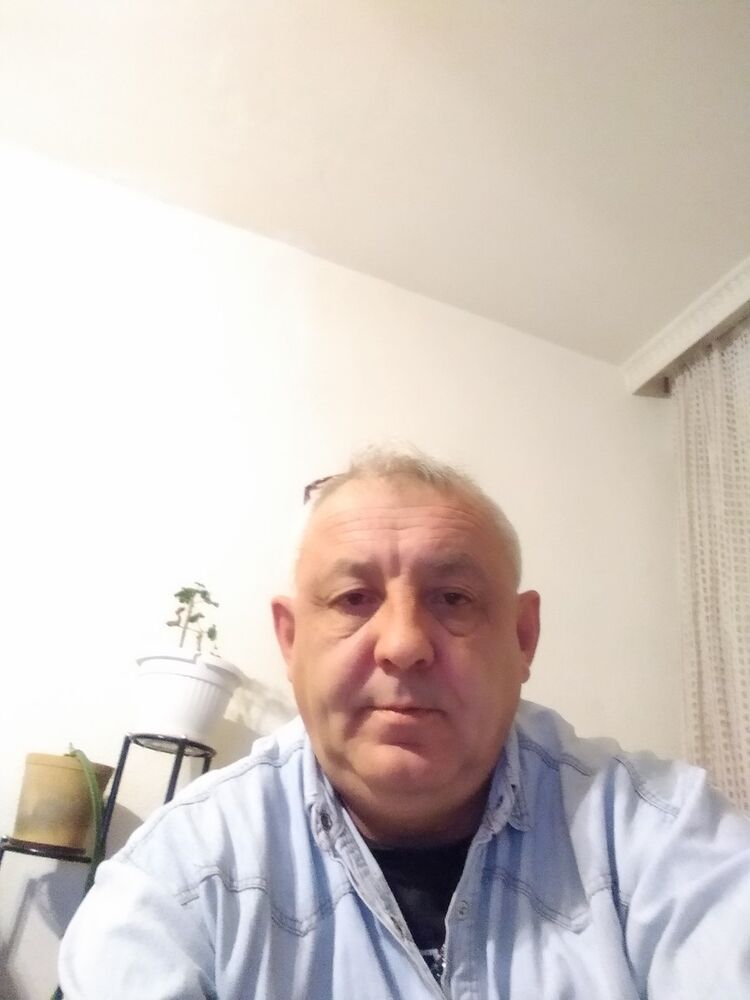  19319760  Papi, 56 ,    