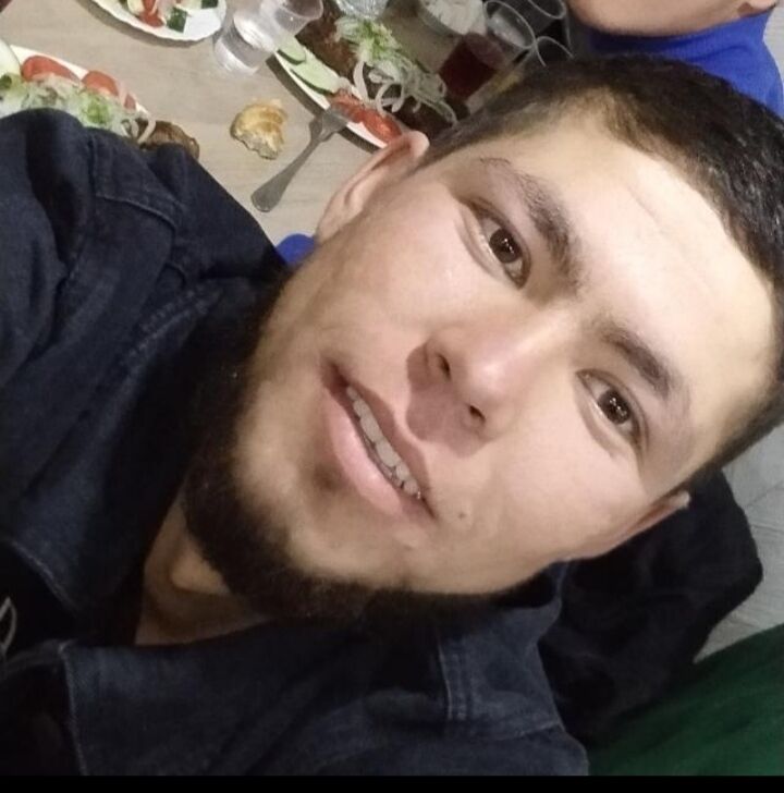  42244170  aqsudjon, 24 ,    