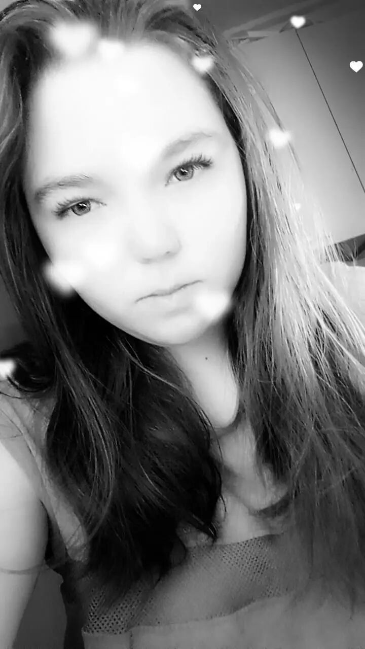  51109570  Jana, 23 ,    