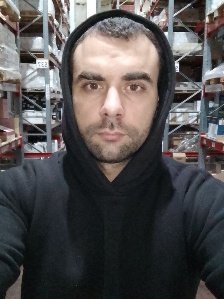  40571610  , 33 ,    