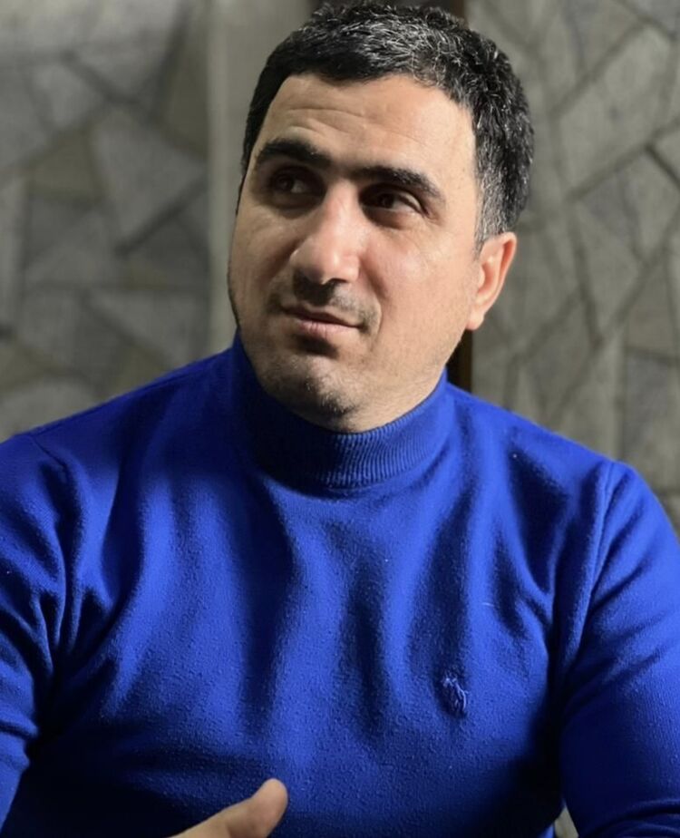  50718850  Turab, 39 ,    