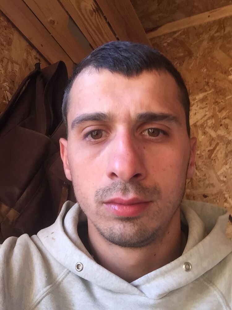  31727600  , 33 ,    