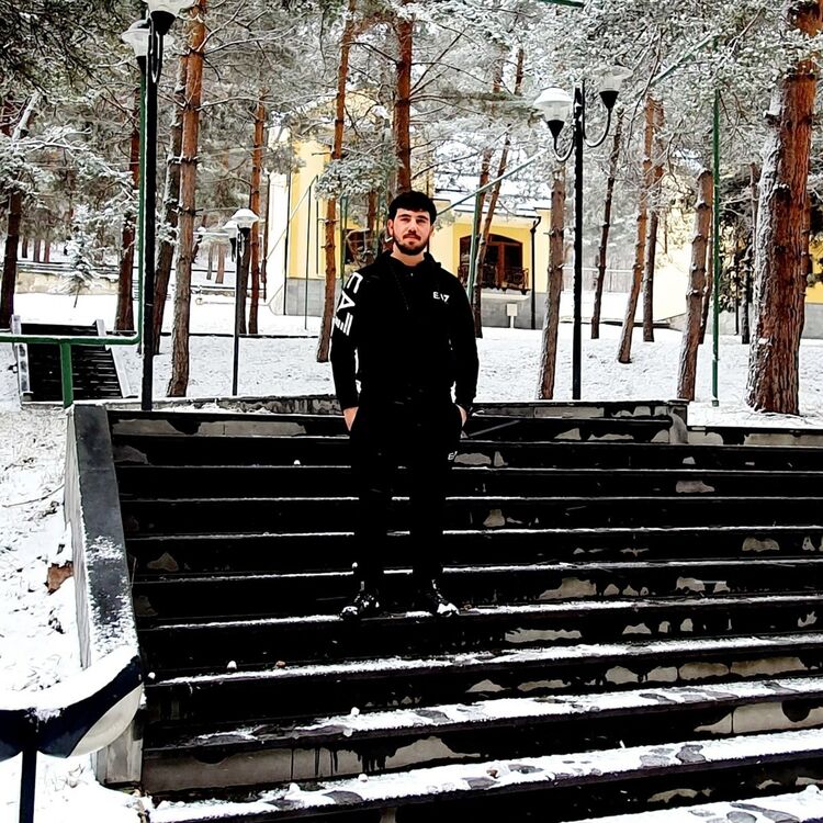  18999290  Vache, 27 ,    