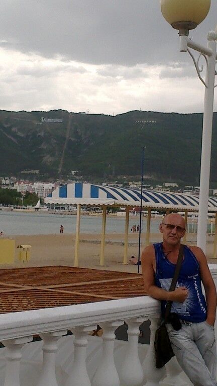  15038480  Igor, 54 ,    