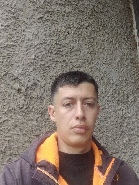  ,   Oleg, 37 ,   ,   , c , 