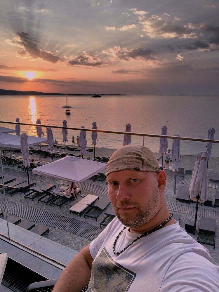  54208240  Vitaliy, 38 ,    