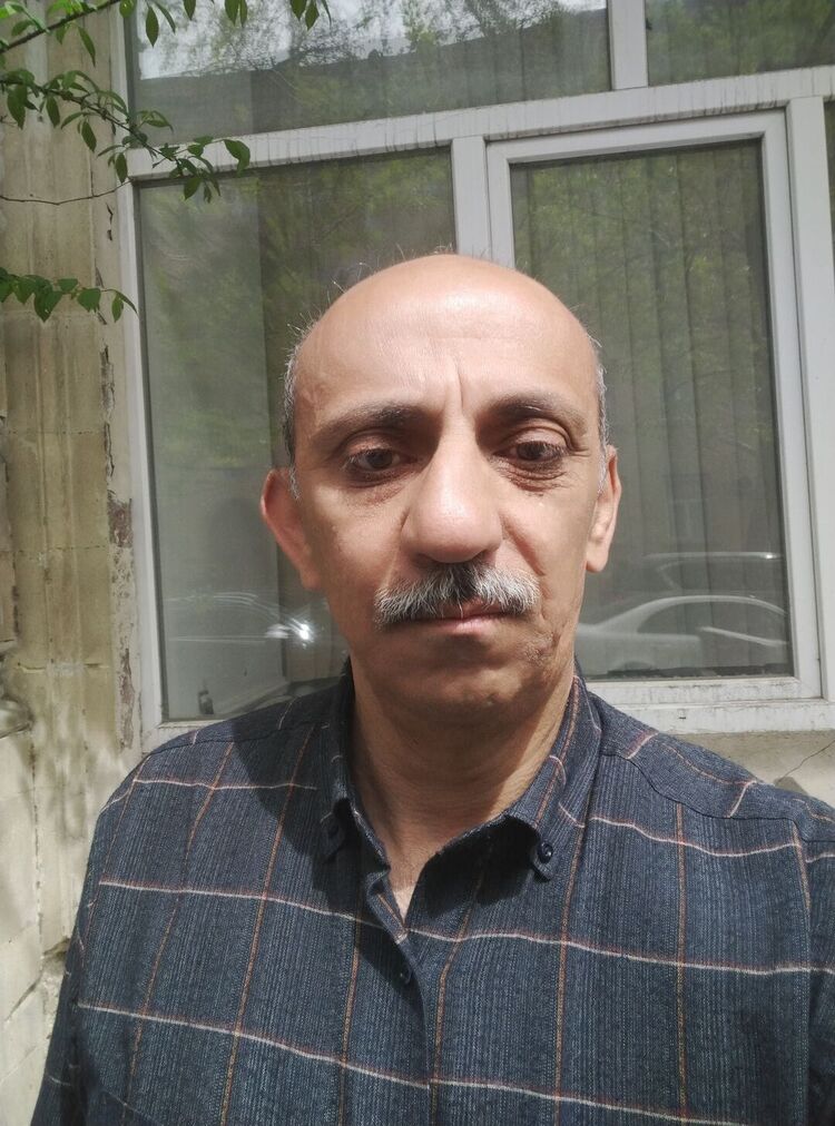  52890300  Rovshan, 55 ,    