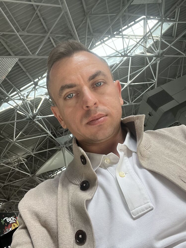  52578120  Zeev, 40 ,    -
