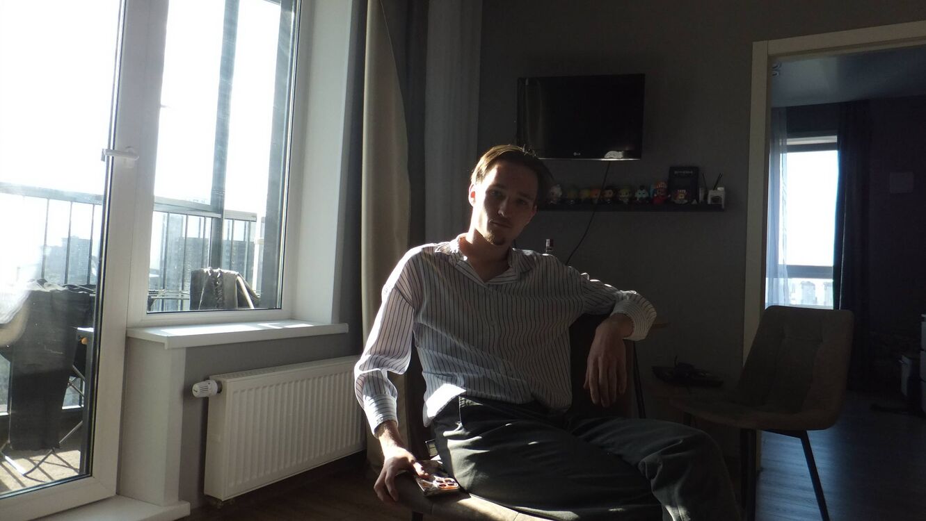  54330080  Oleg, 21 ,    