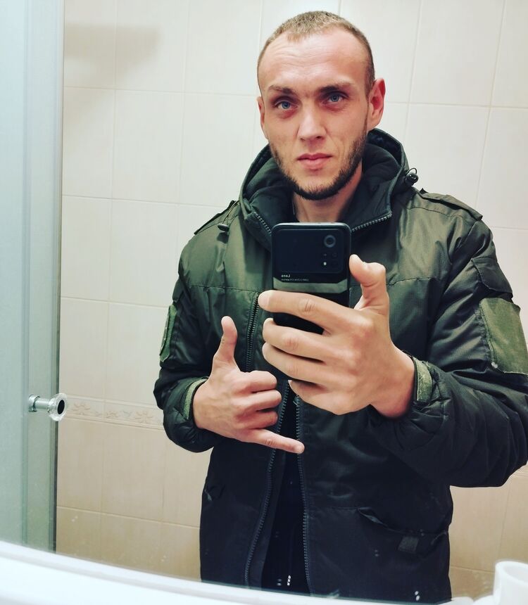  ,   Artur, 27 ,   ,   