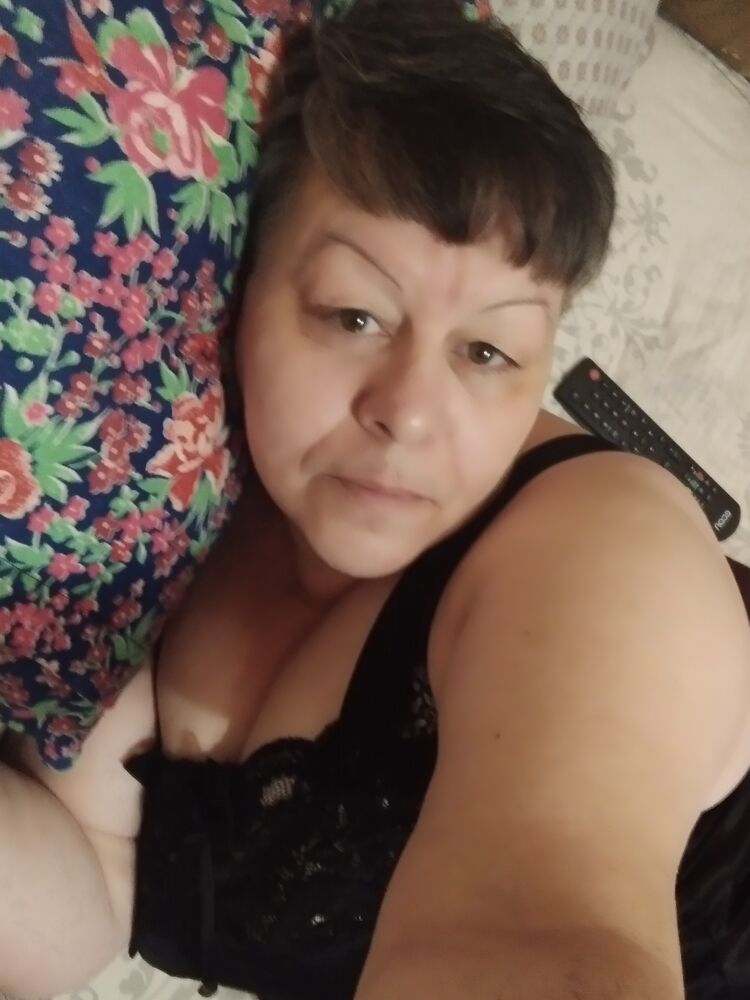  48513800  Marina, 51 ,    