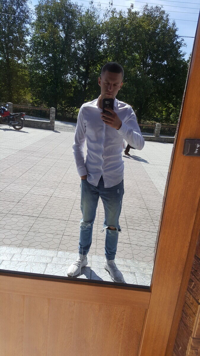  ,   Sergio, 25 ,   ,   , c 