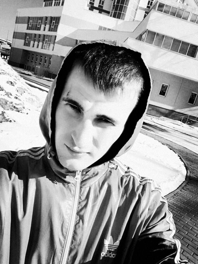  33214440  Kirill, 24 ,    