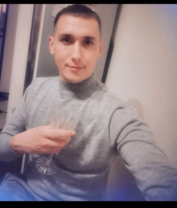  48935620  , 33 ,    
