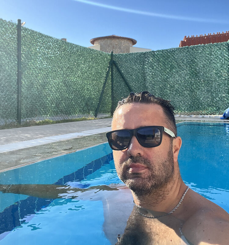  50137940  Yennal, 40 ,    Cesme