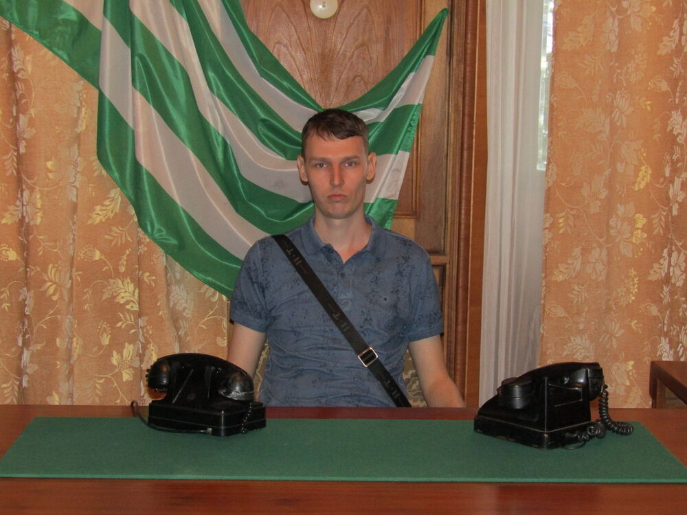  8325890  , 40 ,    -