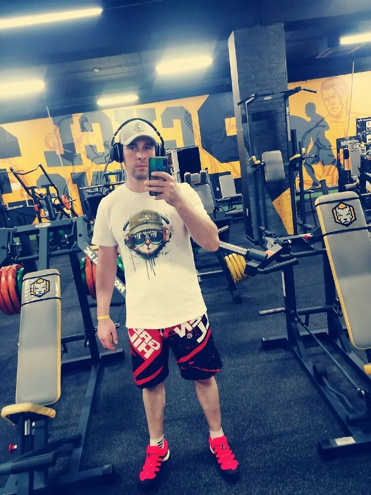  ,   Mikhail, 36 ,   ,   , c 