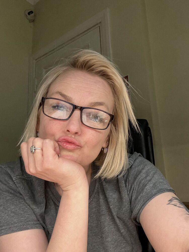  ,   Eva, 46 ,   