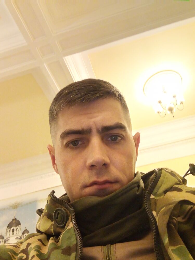  39822020  Ivan, 32 ,    