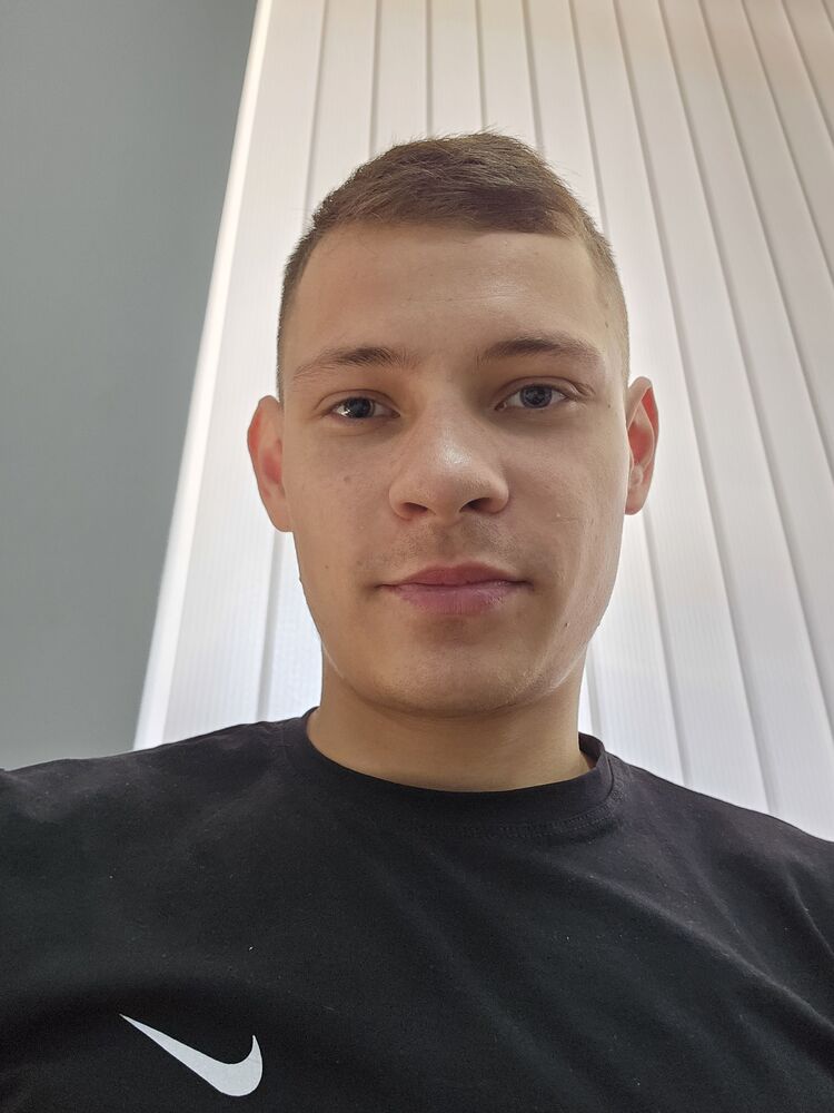  47143780  Vladimir, 24 ,    
