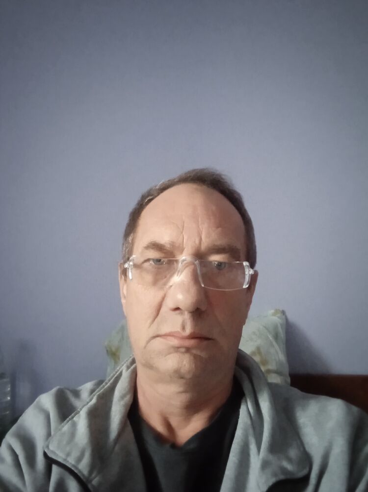  48552570  , 51 ,    