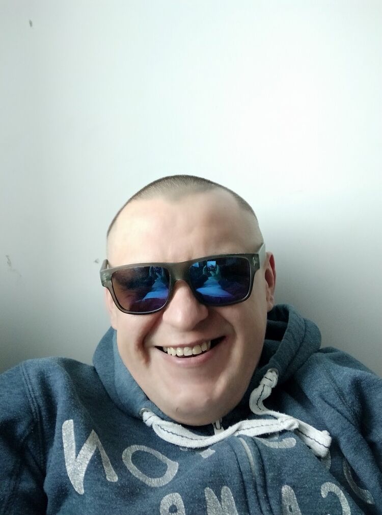  18630480  Alex, 41 ,    