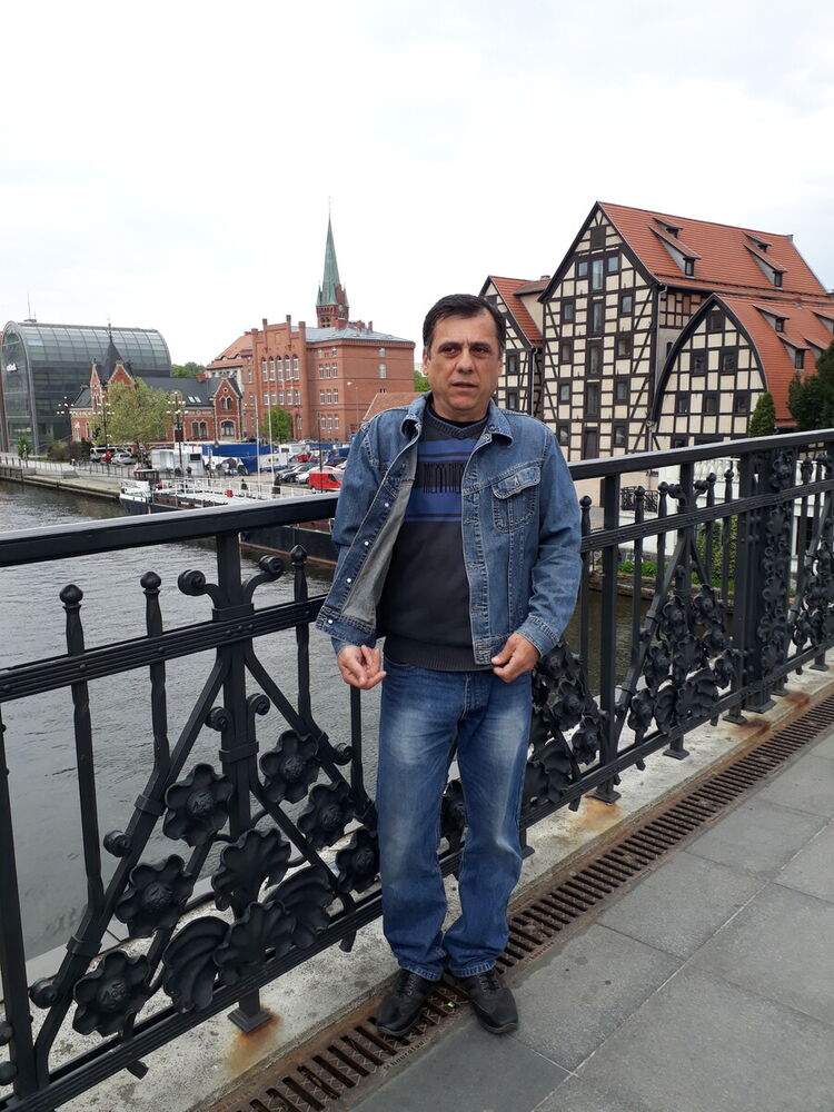  ,   Ivan, 57 ,     , c 