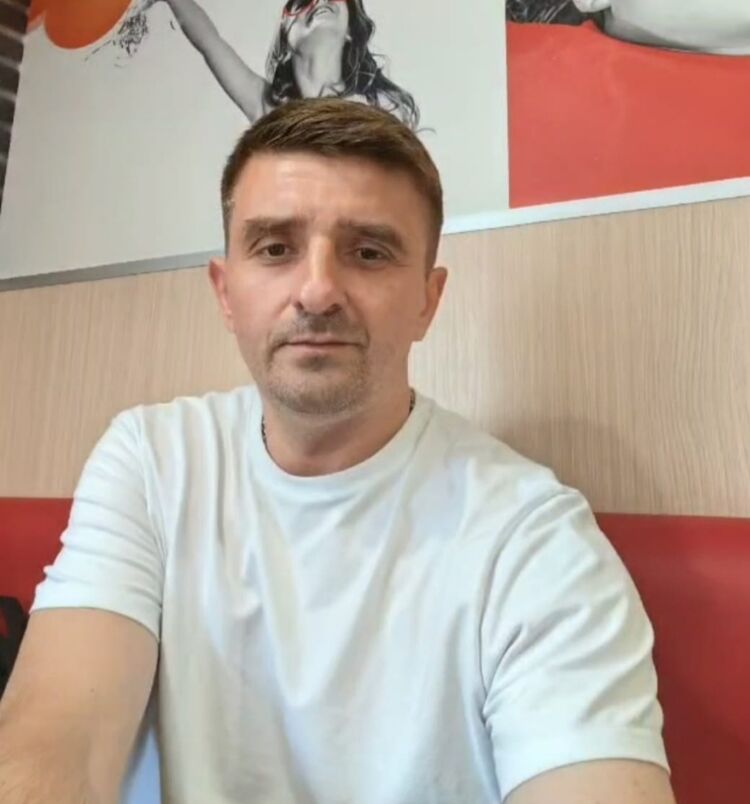  52996460  , 45 ,    
