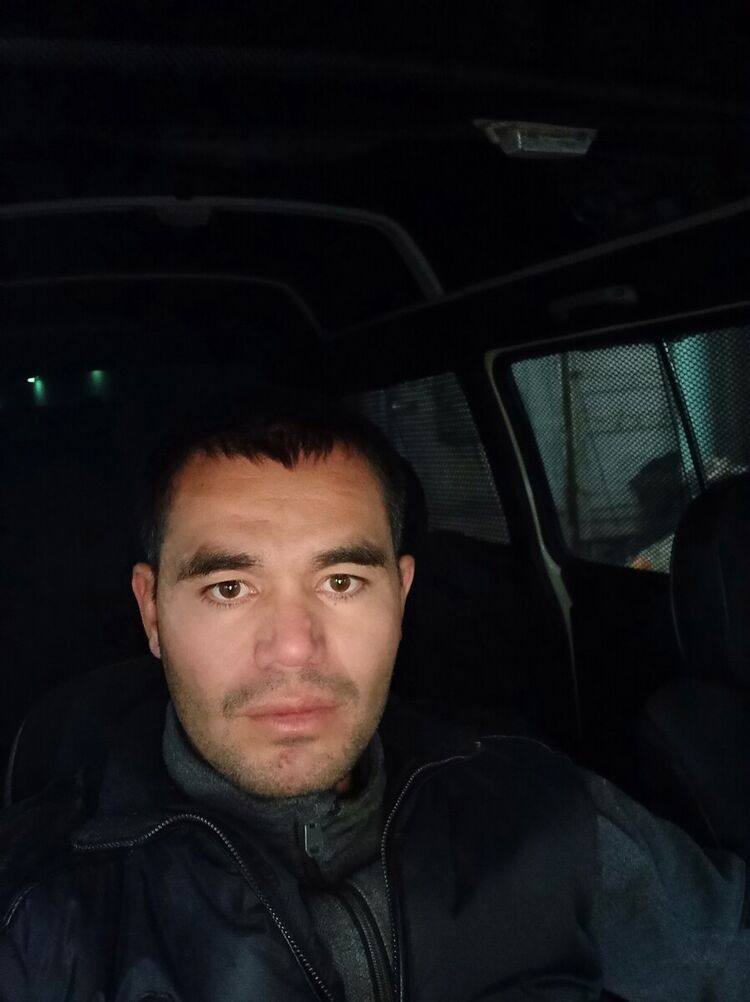  21360410  Mansur, 37 ,    