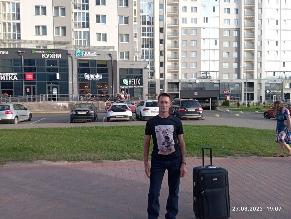 ,   Aleksangr, 51 ,   c 