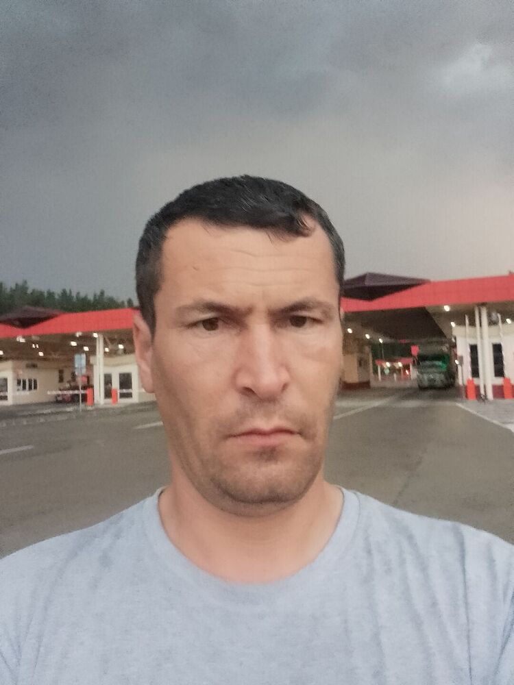  31222700  Ilhom, 43 ,    