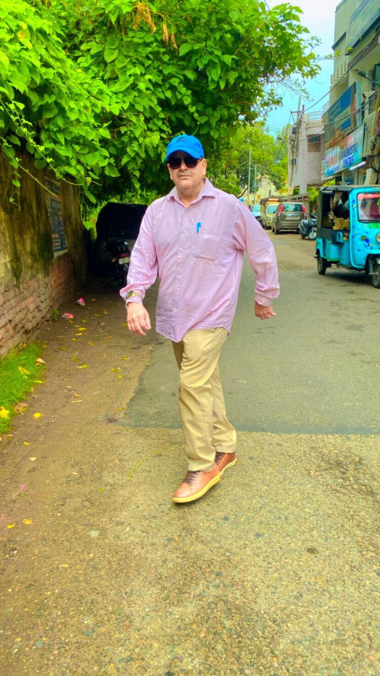  53353220  Sanjay, 57 ,    Srinagar