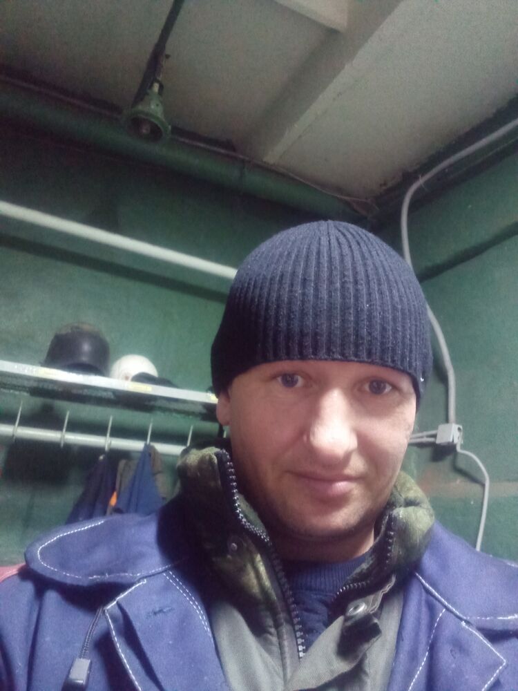  48084630  , 44 ,    
