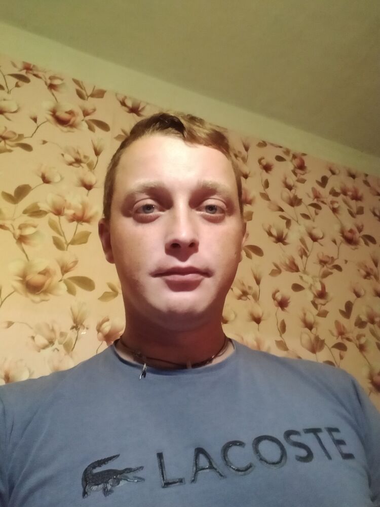  36067590  Yevheniy, 32 ,    