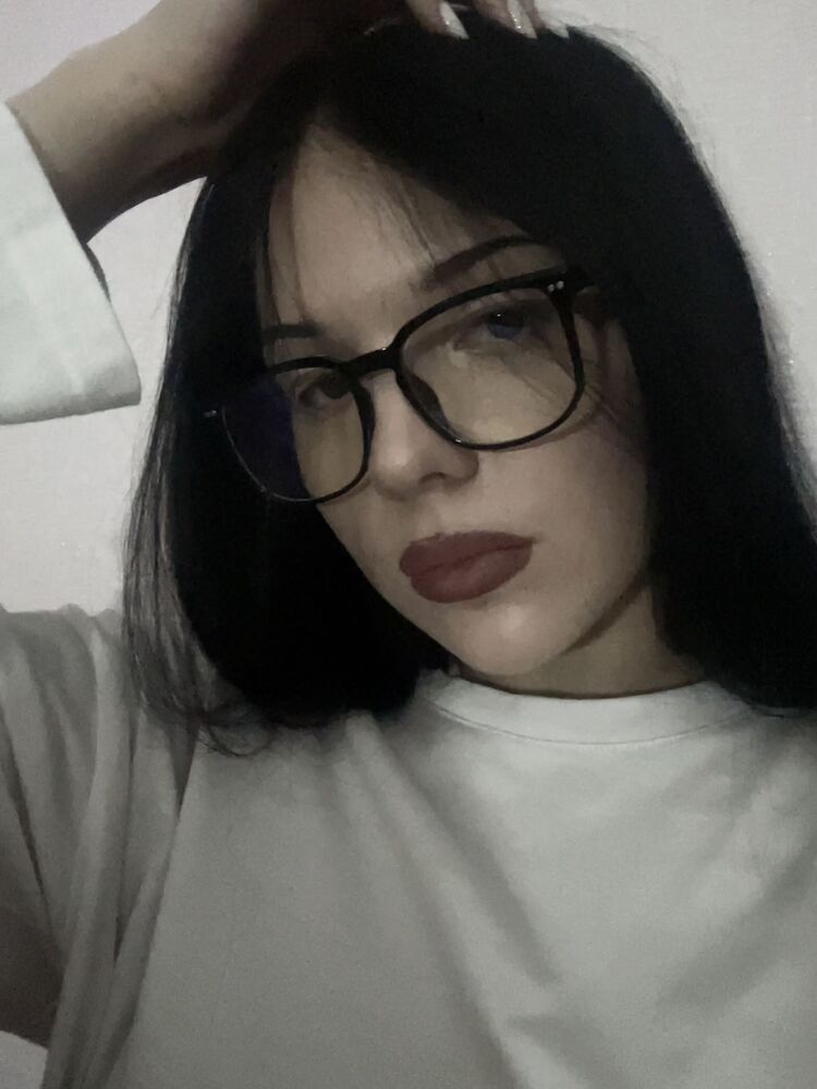  ,   Angela, 19 ,   