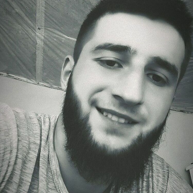  24625610  Serxan, 23 ,    