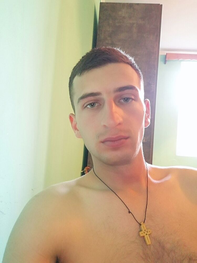  ,   Davit, 30 ,  