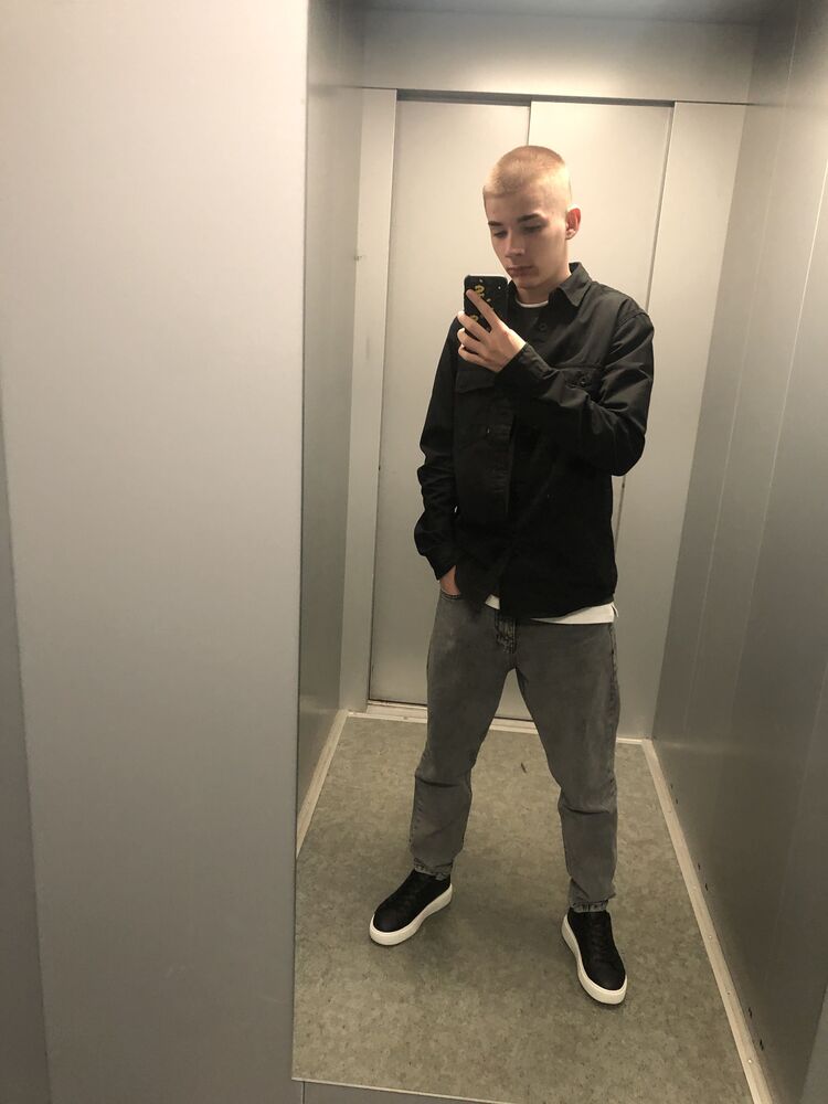  31689950  , 22 ,    