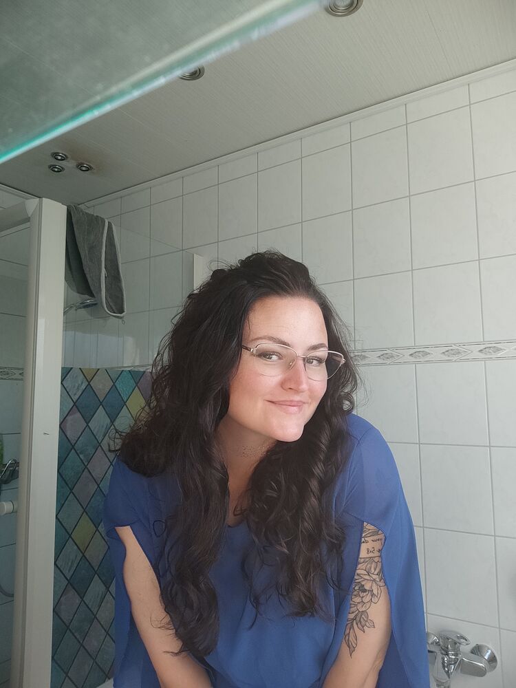  53768840  Ekaterina, 37 ,    Goldbach