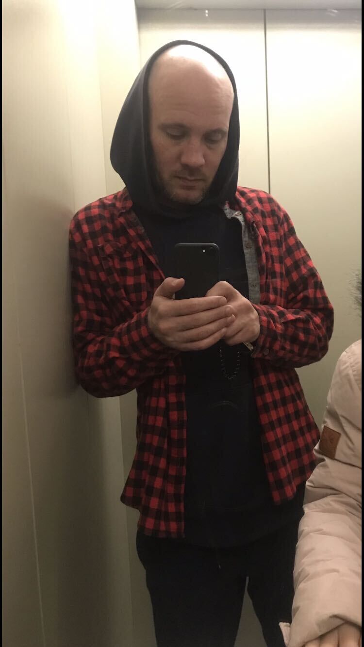  54292120  Ura, 41 ,    -